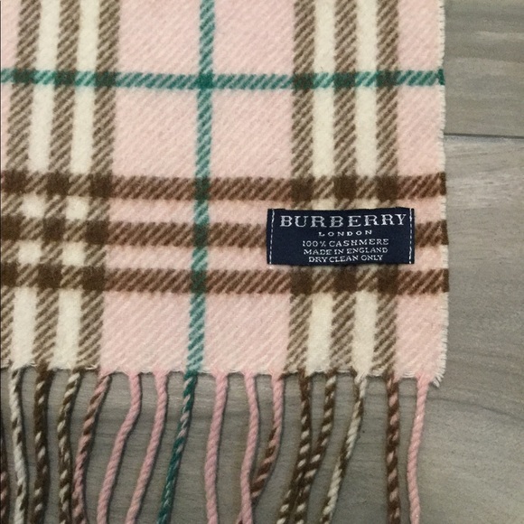 BURBERRY VINTAGE 100% CASHMERE NOVA CHECK FRINGE SCARF - Picture 2 of 5